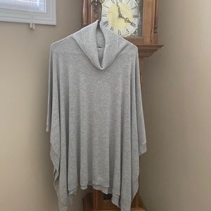 Gray Peach Brand Poncho size L/XL